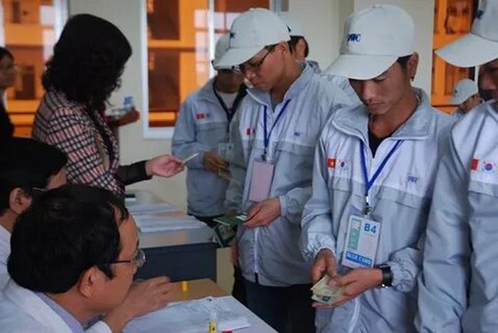 Sự Bùng Nổ Của Video Ngắn và Trí Tuệ Nhân Tạo: Vai Trò Thiết Yếu Của Đào Tạo Kỹ Năng Sáng Tạo Nội Dung_Video ngắn làm việc dễ dàng